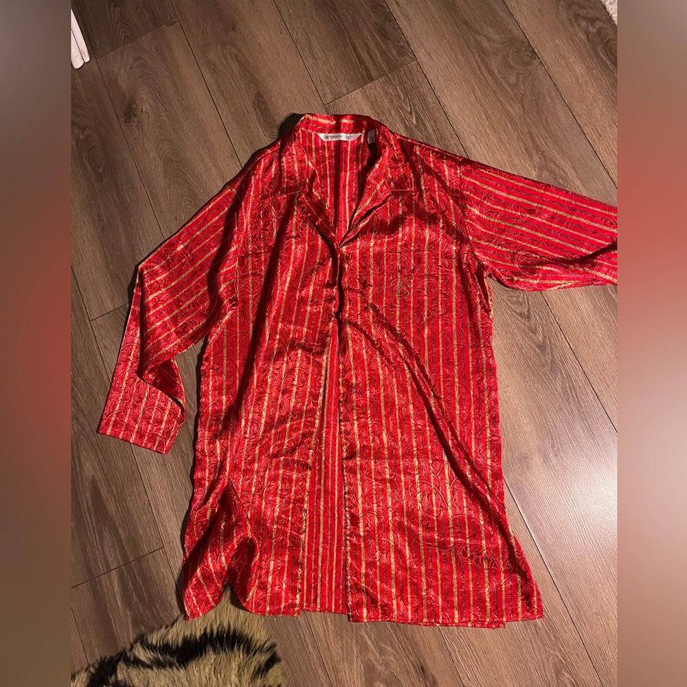 Vintage Victoriaโs Secret Heart Label 90s Y2K Size M Satin Sleep Shirt